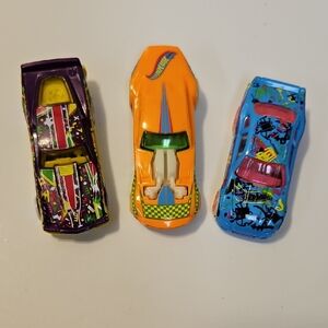 HOT WHEELS DIE CAST CARS SET OF 3